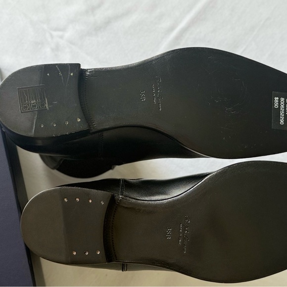 *SOLD* Ralph Lauren Purple Label Sleek Black Leather Ankle Booties - Picture 5 of 10